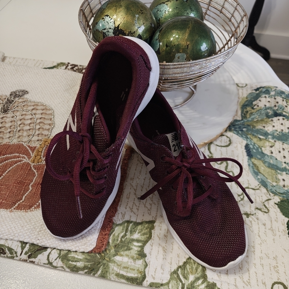 New Balance Women's Maroon Athletic Shoes 8 - Picture 2 of 8